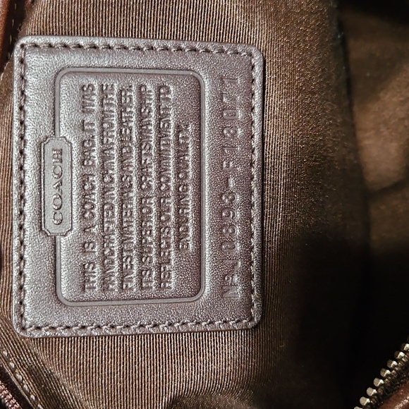 COACH EUC HAMPTON SHOULDER BAG - Picture 3 of 15